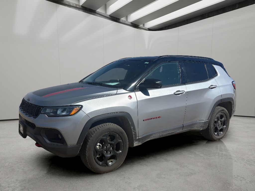 Used 2024 Jeep Compass Trailhawk AWD/4WD image 1