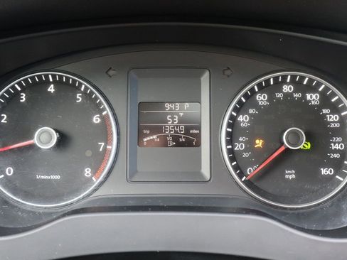Used 2013 Volkswagen Jetta SE FWD image 33
