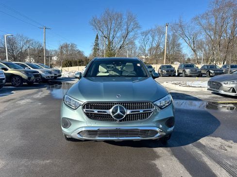 Used 2025 Mercedes-Benz GLC 300 4MATIC image 16