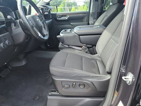 Used 2024 Chevrolet Silverado 1500 LT AWD/4WD image 25