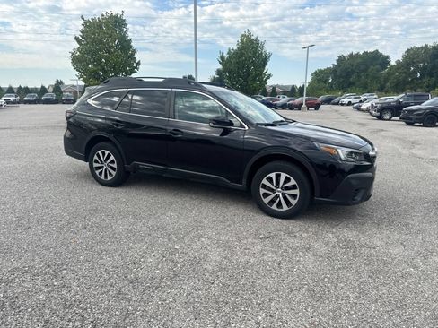 Used 2022 Subaru Outback Premium AWD/4WD image 4