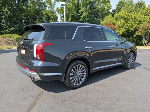 Used 2024 Hyundai Palisade Calligraphy AWD/4WD image 3