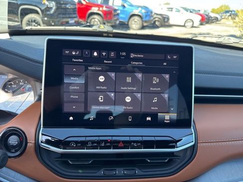 Used 2024 Jeep Compass Limited image 13