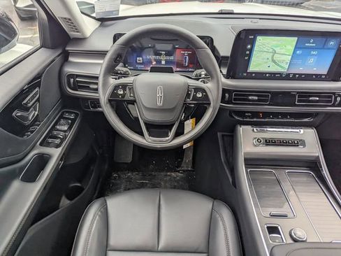 New 2026 Lincoln Aviator AWD image 15
