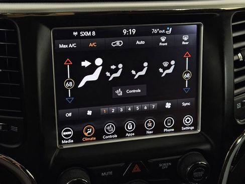 Used 2018 Jeep Grand Cherokee Summit w/ Platinum Series Group RWD image 12