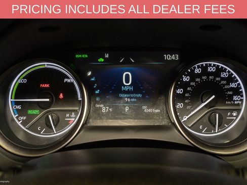 Used 2022 Toyota Camry XSE FWD image 17