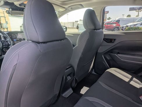 Used 2025 Subaru Crosstrek 2.0i Premium AWD/4WD image 29
