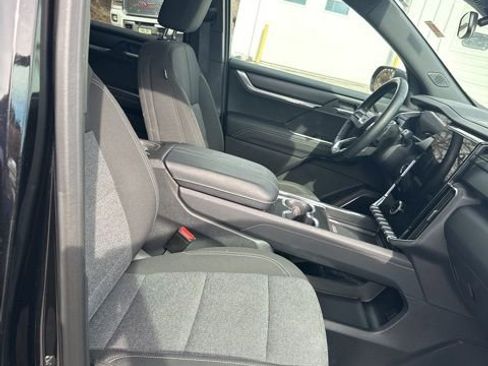 Used 2025 GMC Acadia Elevation image 36