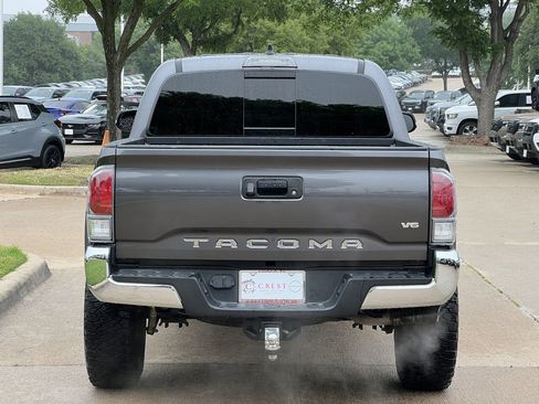 Used 2021 Toyota Tacoma TRD Off-Road AWD/4WD image 5