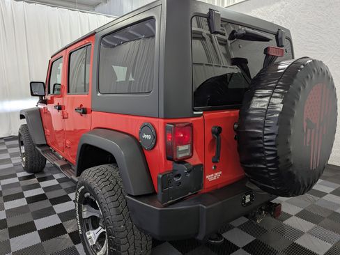 Used 2013 Jeep Wrangler Unlimited Sport image 9