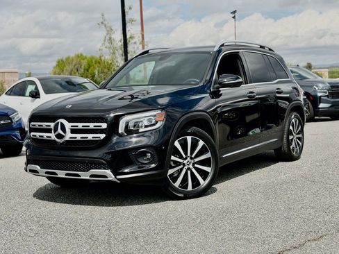 Certified 2022 Mercedes-Benz GLB 250 4MATIC image 2