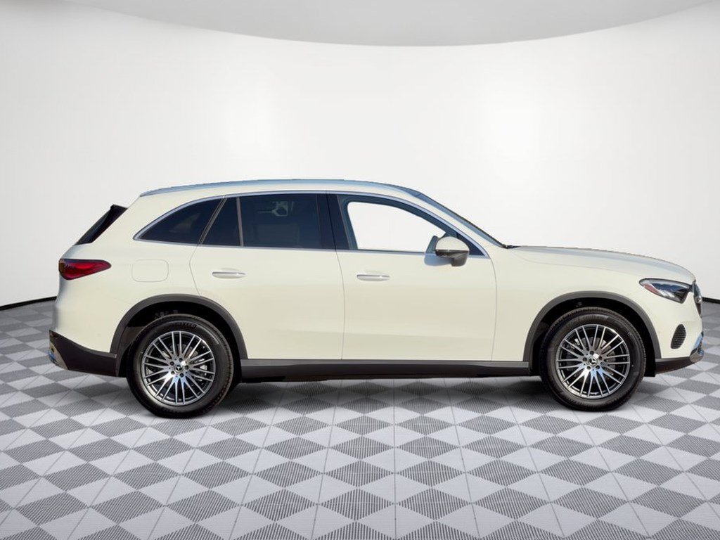 Used 2027 Mercedes-Benz GLC 300 image 8