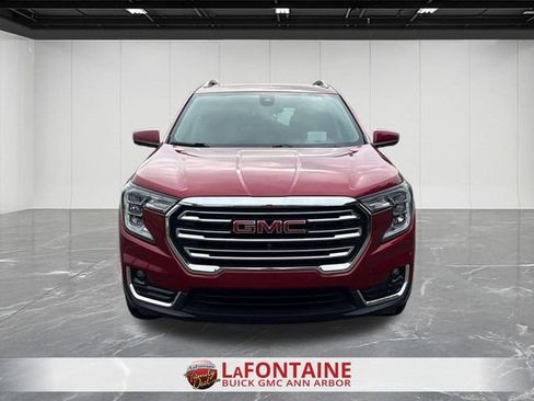 Used 2023 GMC Terrain SLT w/ Tech Package AWD/4WD image 3