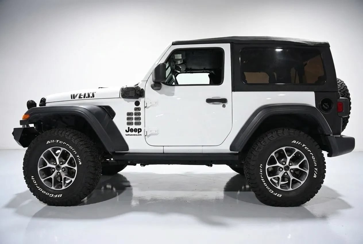Used 2020 Jeep Wrangler Sport AWD/4WD image 7