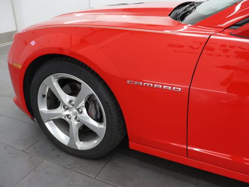 Used 2014 Chevrolet Camaro SS w/ RS Package RWD image 33