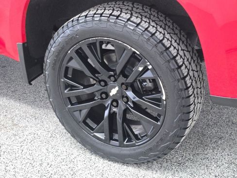 Used 2019 Chevrolet Silverado 1500 LT w/ All-Star Edition image 17