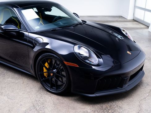 Used 2026 Porsche 911 Carrera GTS RWD image 3