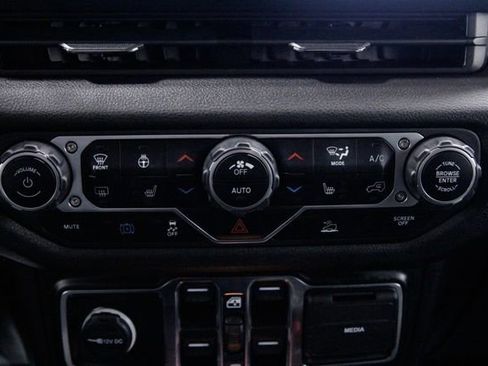 Used 2024 Jeep Wrangler Willys 4xe image 28