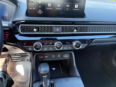 Used 2025 Honda Civic Sport Touring image 16