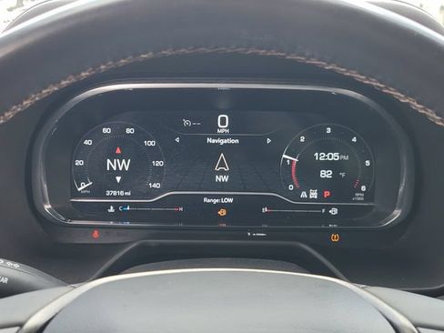 Used 2024 GMC Yukon AT4 w/ AT4 Premium Package AWD/4WD image 11