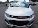 Used 2022 Chevrolet Trax LT w/ LT Convenience Package image 2