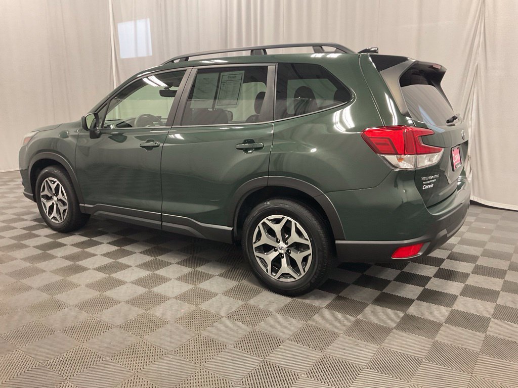 Used 2024 Subaru Forester Premium AWD/4WD image 4