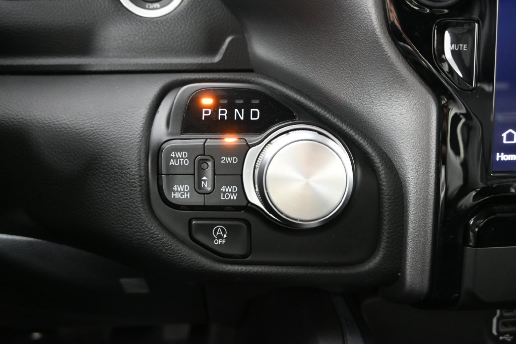 Used 2023 RAM 1500 Laramie AWD/4WD image 32