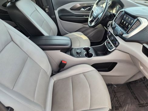 Used 2024 GMC Terrain SLT image 15