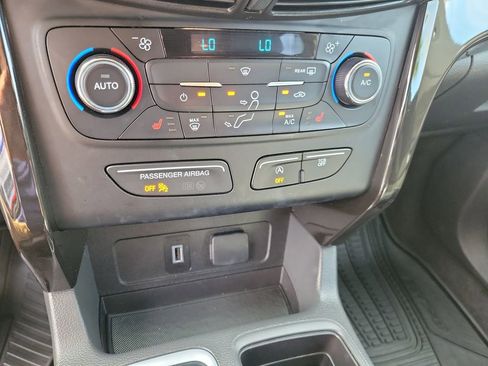 Used 2017 Ford Escape Titanium AWD/4WD image 37