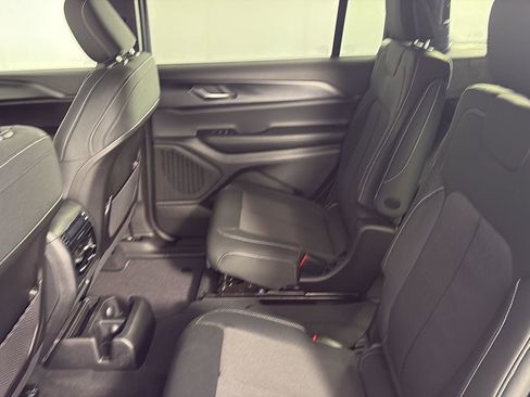 New 2026 Jeep Grand Cherokee L 4WD image 12