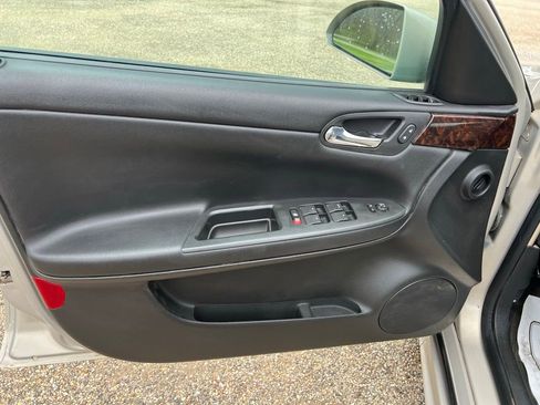 Used 2012 Chevrolet Impala LT image 24