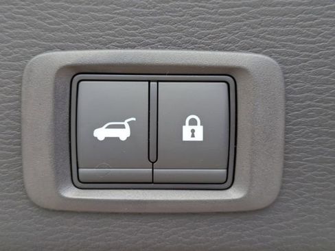 New 2025 Mitsubishi Outlander SE image 13