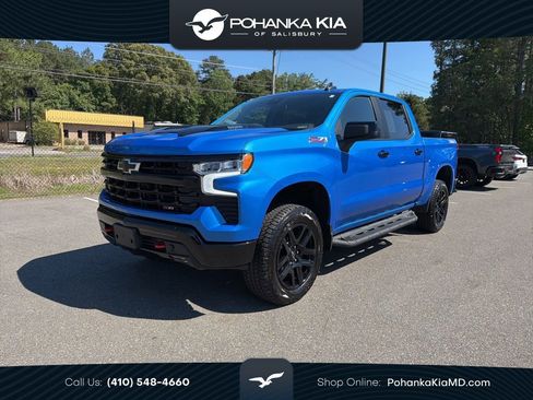 Used 2025 Chevrolet Silverado 1500 LT Trail Boss w/ Convenience Package II AWD/4WD image 1