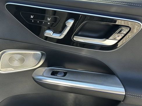 Certified 2025 Mercedes-Benz GLC 300 image 17