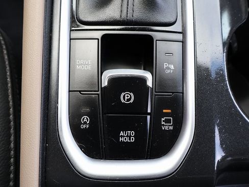 Used 2020 Hyundai Santa Fe Limited image 25