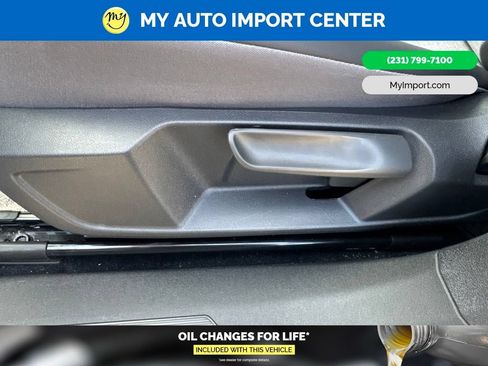 Used 2025 Volkswagen ID.4 Pro AWD/4WD image 12
