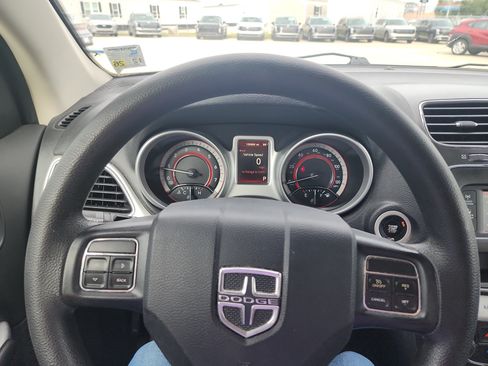 Used 2020 Dodge Journey SE w/ Blacktop Package FWD image 23