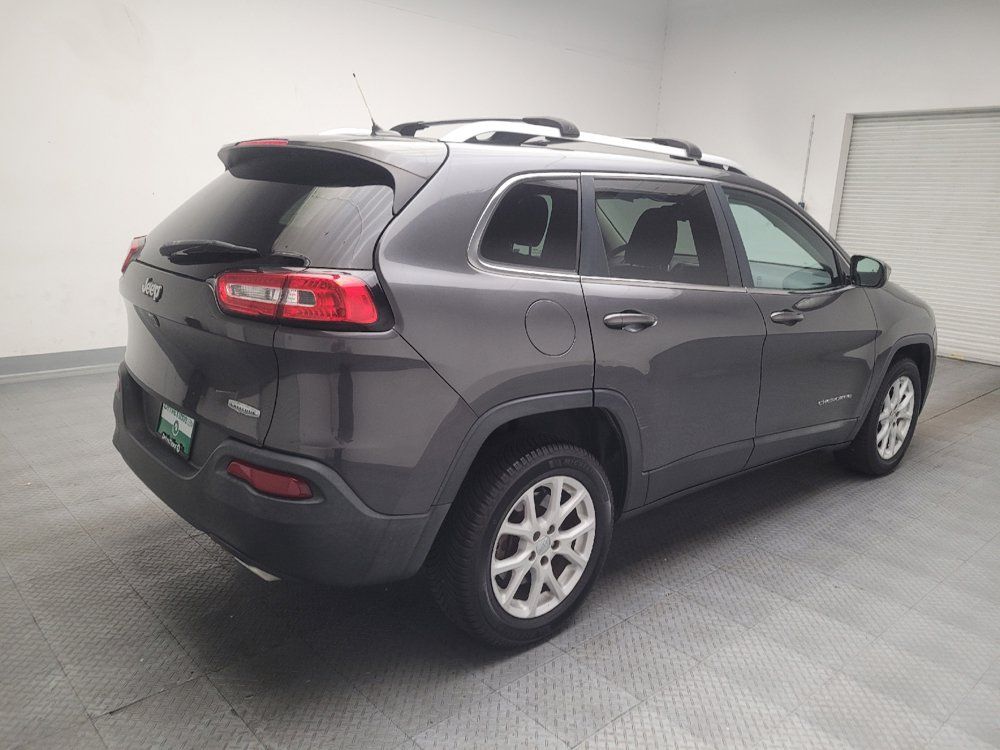 Used 2015 Jeep Cherokee Latitude FWD image 9