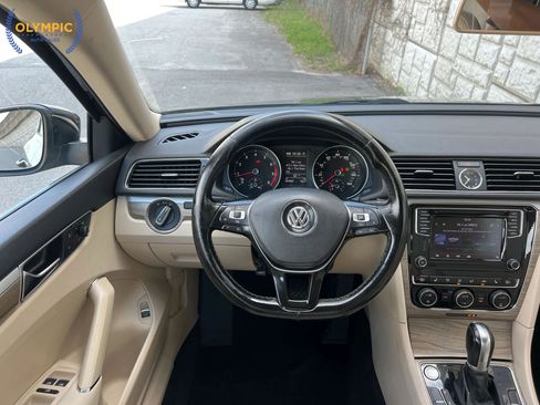 Used 2017 Volkswagen Passat 1.8T SE image 23