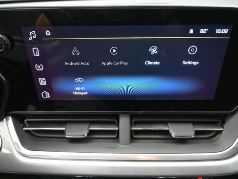 Used 2024 Chevrolet Trax LT w/ Driver Confidence Package FWD image 4
