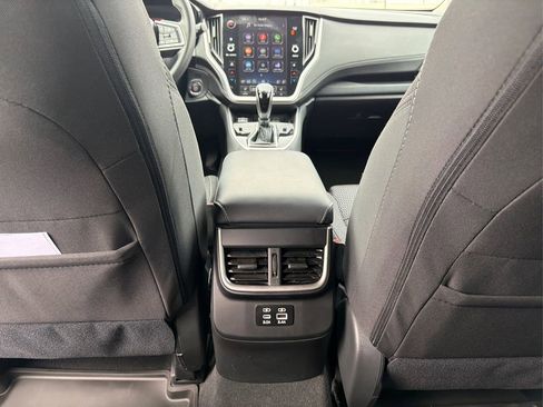 Used 2025 Subaru Outback Premium w/ Popular Package #1A AWD/4WD image 18