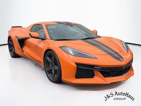 Used 2024 Chevrolet Corvette Z06 RWD image 4