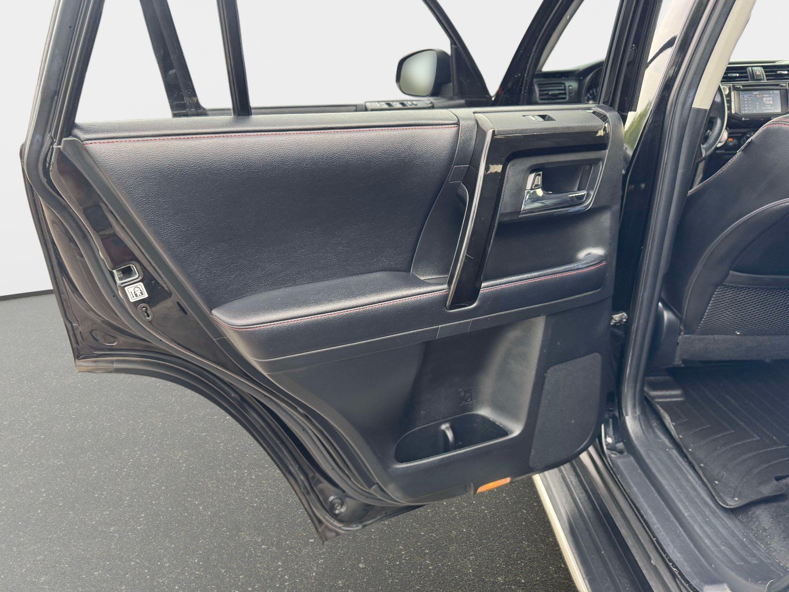 Used 2019 Toyota 4Runner TRD Off-Road Premium AWD/4WD image 16