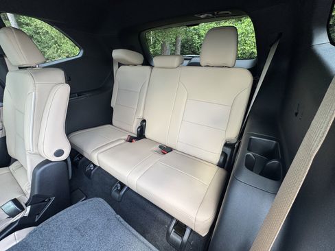 New 2026 Buick Enclave Preferred w/ Power Package image 18