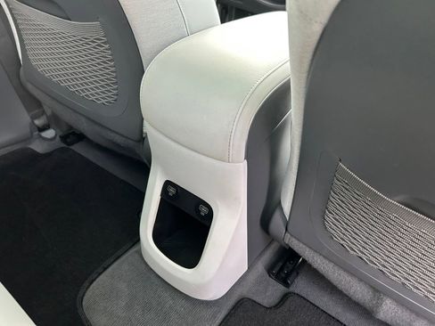 Used 2024 Hyundai Ioniq 5 Limited image 60