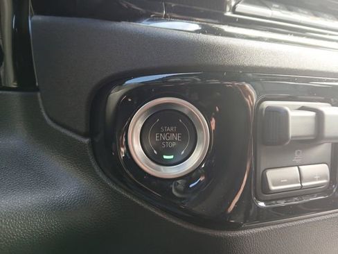 Used 2025 Chevrolet Silverado 1500 ZR2 w/ Technology Package image 27