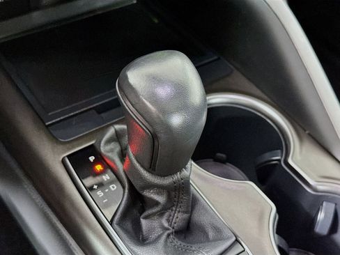 Used 2023 Toyota Camry SE w/ Cold Weather Package AWD/4WD image 17