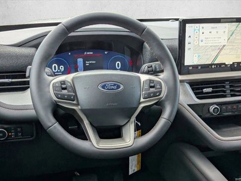 New 2026 Ford Explorer Active w/ Active Comfort Package image 17