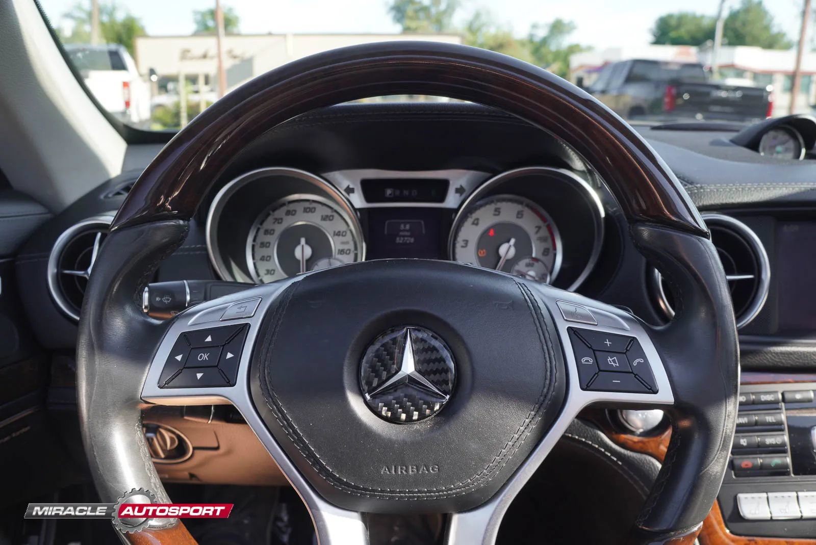 Used 2014 Mercedes-Benz SL 550 image 31