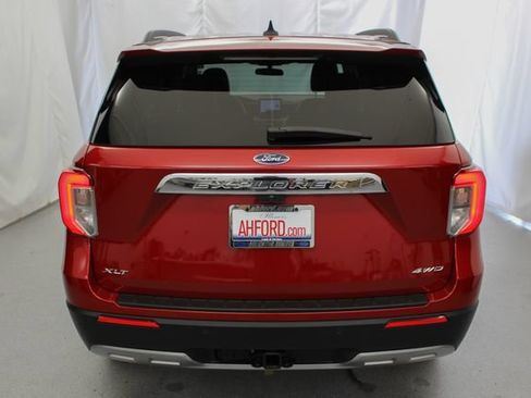 Used 2023 Ford Explorer XLT w/ Equipment Group 202A AWD/4WD image 8